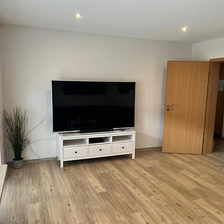 Ferienwohnung Wippsteert - 5 Sterne - Mit Balkon Und Pkw Stellplatz Emden Exterior foto