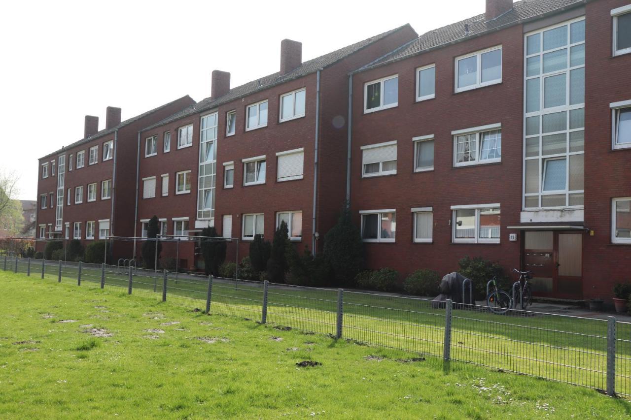 Ferienwohnung Wippsteert - 5 Sterne - Mit Balkon Und Pkw Stellplatz Emden Exterior foto